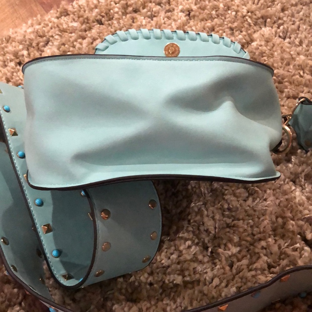 Kiss Me Couture crossbody purse - Picture 7 of 7